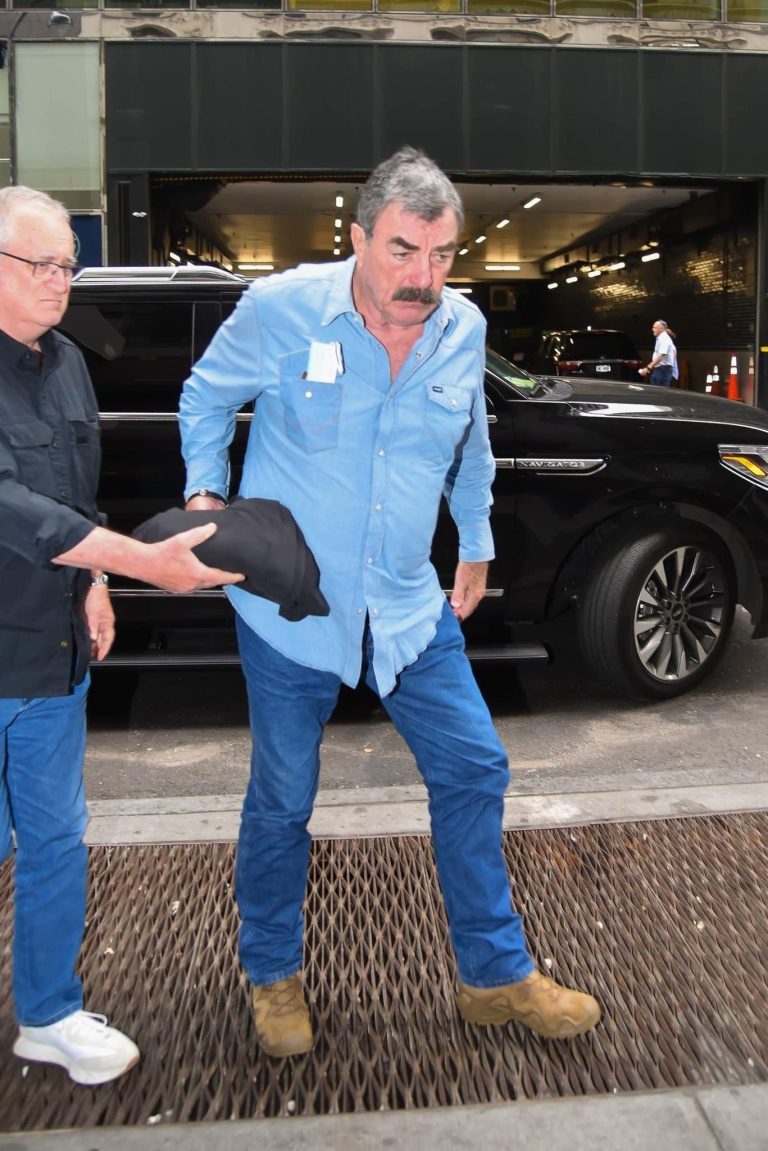 The latest pictures of Tom Selleck confirms what many of us suspected