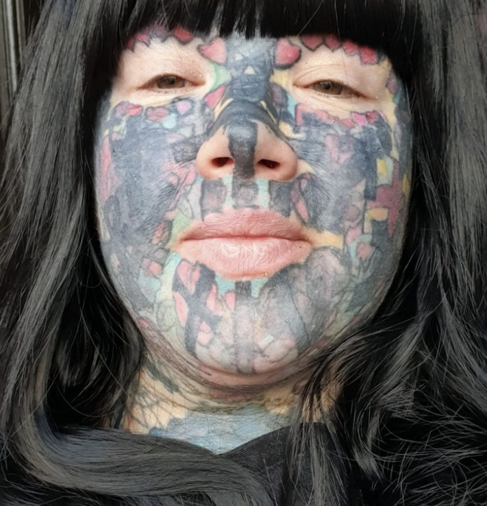 Mom With 800 Tattoos Shows What She Looks Like Without Ink In New Photo