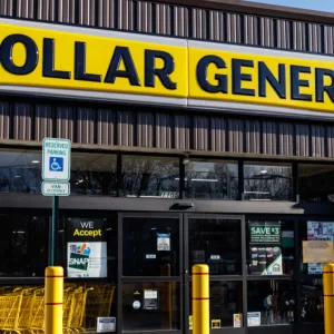 Dollar General quit at the same time – all of them cite the same strange reason