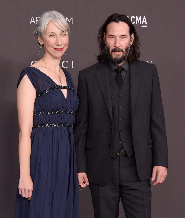 Keanu Reeves seems incredibly happy with girlfriend Alexandra Grant – now insider source reveals the truth