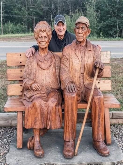 This Man Spent Three Years Crafting a Wooden Sculpture of His Parents