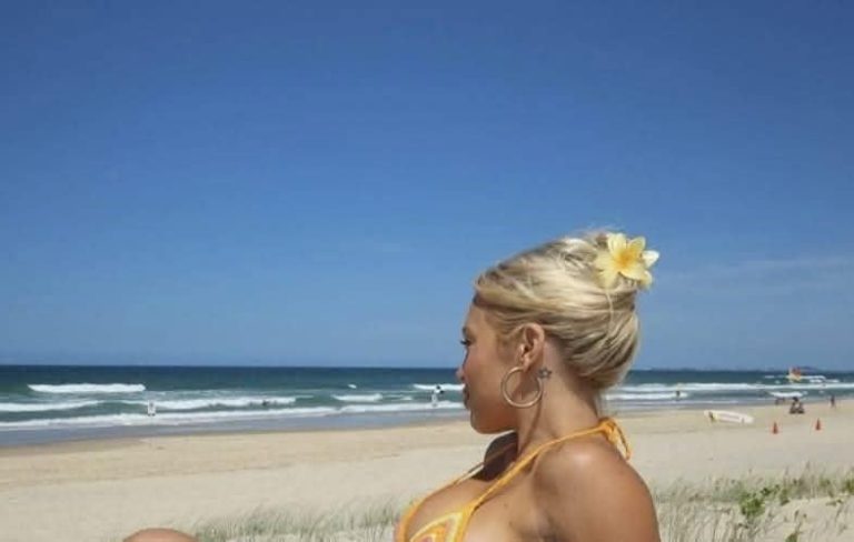 A Moms Bikini ls Causing Outrage At The Beach, Try Not To Gasp When You See It