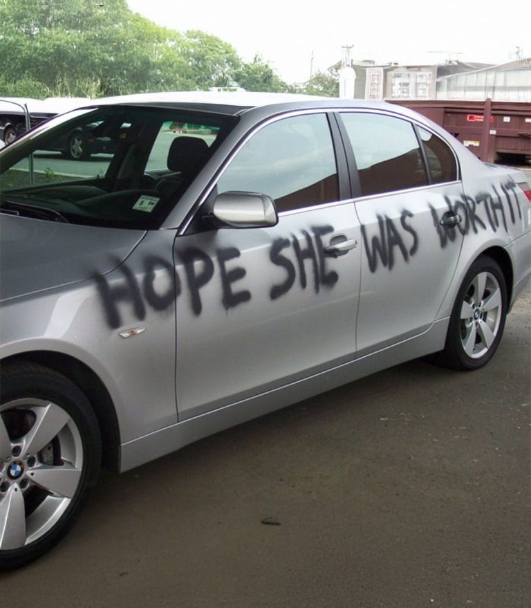 “Hope She Was Worth It” The Day a Mysterious Message Shattered My World