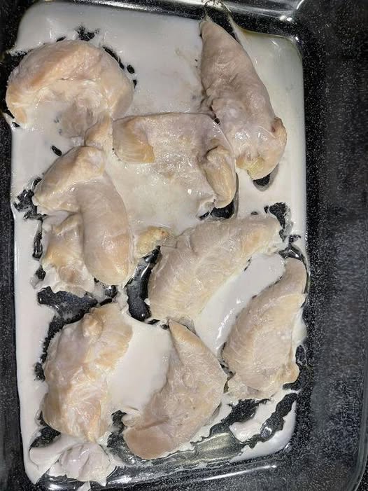 Reason you may see white goop coming out of your cooked chicken