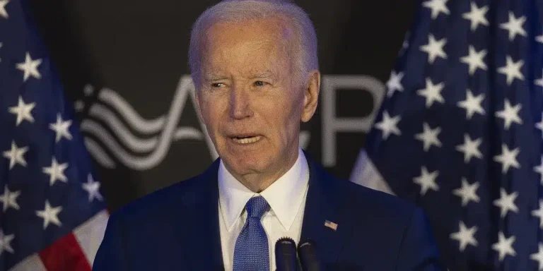 Joe Biden’s ‘Inappropriate’ Behavior at Pope Francis’ Funeral Causes a Stir — Video