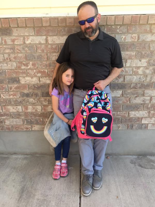 Dad rushes to pick 6-year-old daughter up from school – teacher spots detail on his pants immediately