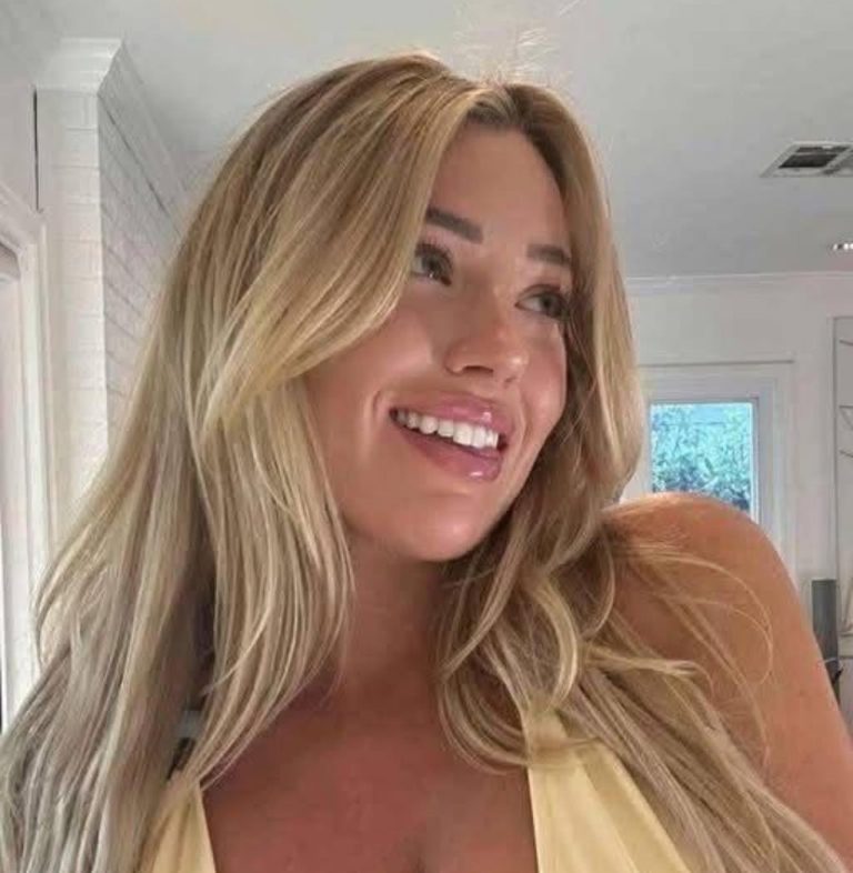 A Mom’s Bikini Is Causing Outrage At The Beach! Try Not To Gasp When You See It In The First Comment Below
