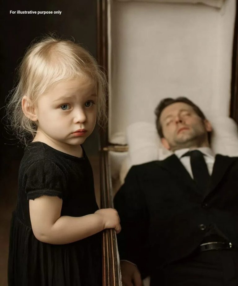 At Her Father’s Funeral, a Little Girl Whispered “Daddy’s Just Sleeping” — Seconds Later, Everyone Froze in Sh0ck