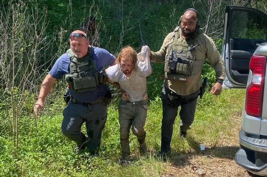 Duo who raped 6-year-old girl, kept her captive in pit with dead sister may get plea deals