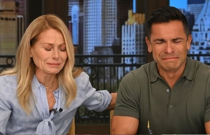 Breaking News: Kelly Ripa & Mark Consuelos confirmed… See more