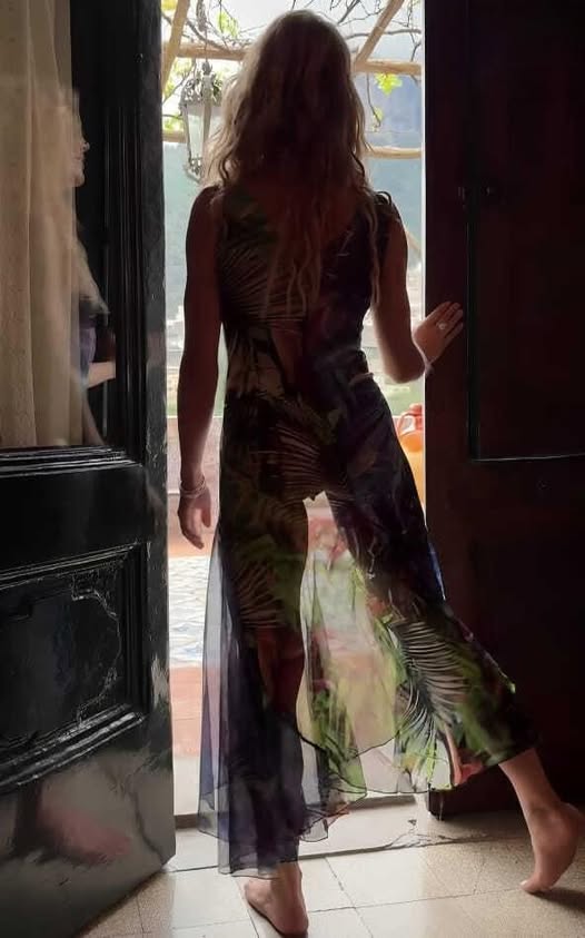 SOTD – The separation between a womans legs means that she is, See more