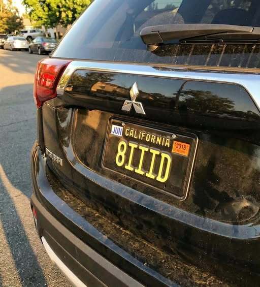 A personalized license plate unexpectedly drew massive online attention, quickly spreading across social media platforms and sparking heated discussions, curiosity, and debate as people analyzed its meaning, intent, and whether it crossed boundaries of taste or appropriateness.