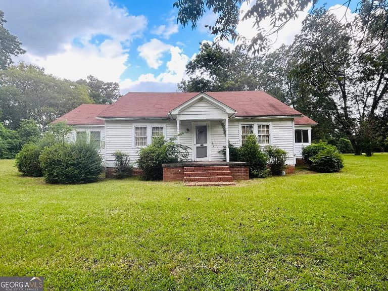 Deal of the month! Generous residence on expansive 27 acre lot. $115,000