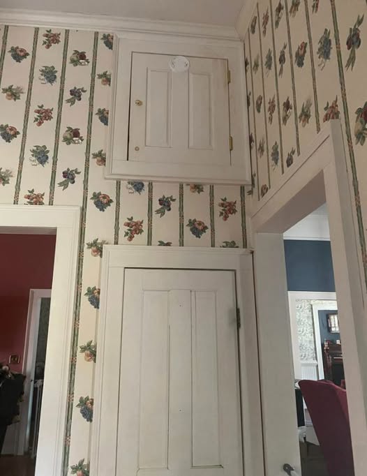 High Cabinets, Hidden Uses: Discover Their Overlooked Function