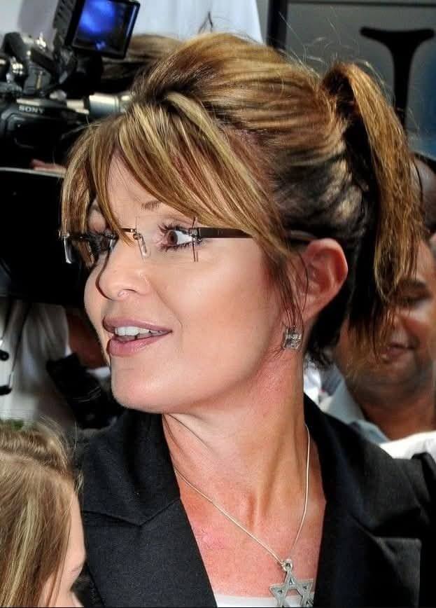 Sarah Palin Appearance in Recent Photos Gets People Talking!